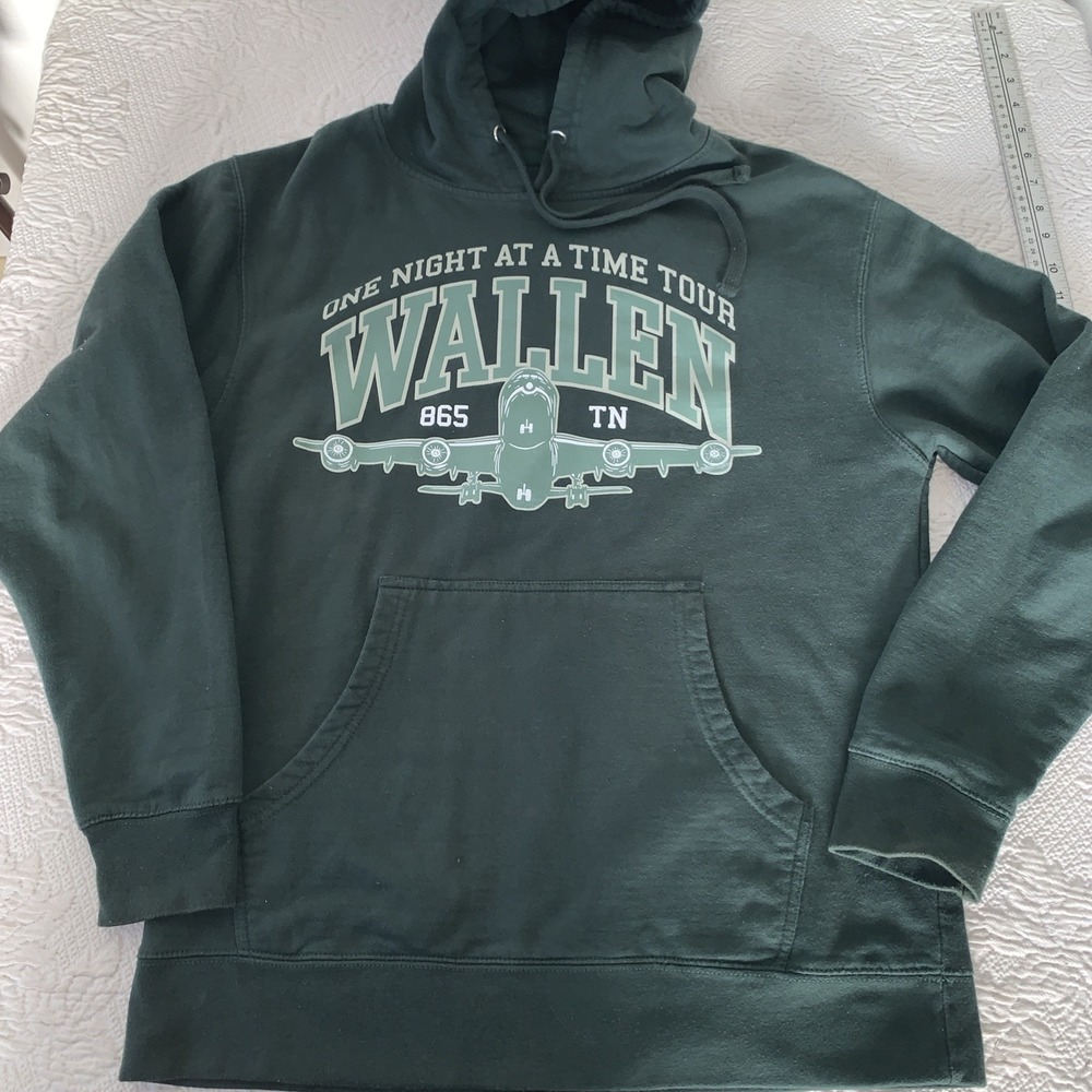 Morgan Wallen Hoodie Pullover Size Medium Green‎ One Night at a Time World Tour